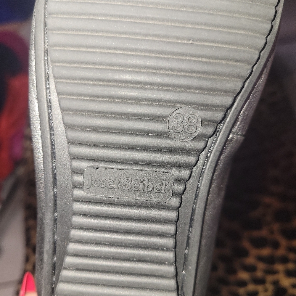Josef Seibel Women's Black and Gray Shoes Size # 8 - Picture 3 of 10